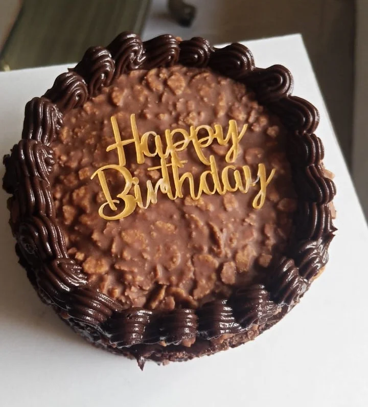 Viral Crunch Cake