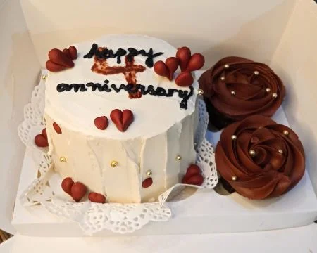 Personalized custom birthday cake