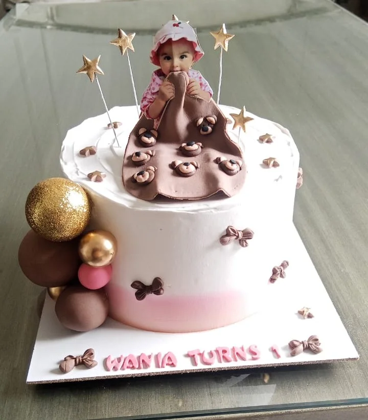 Personalized birthday cake