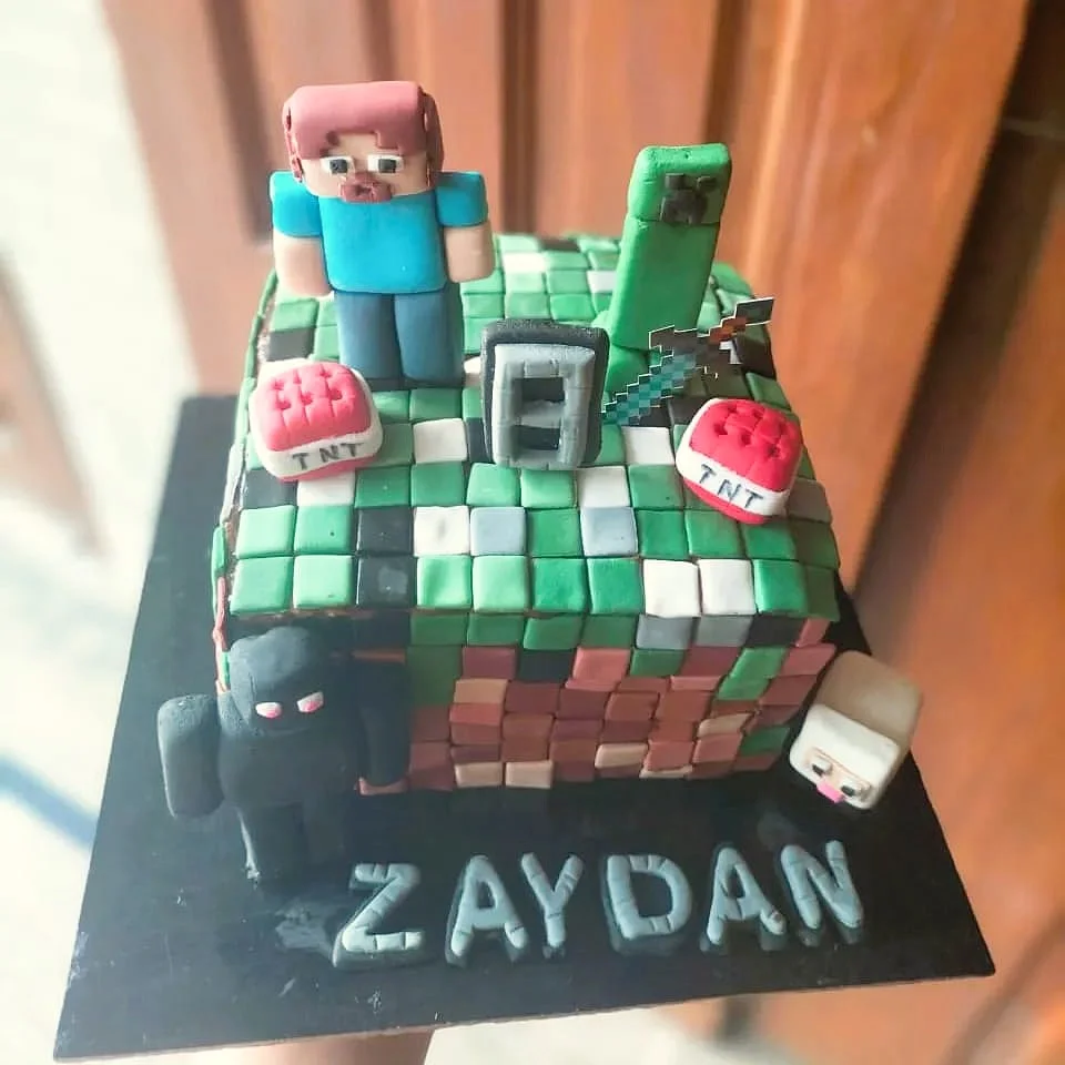 Minecraft Inspired Birthday Cake