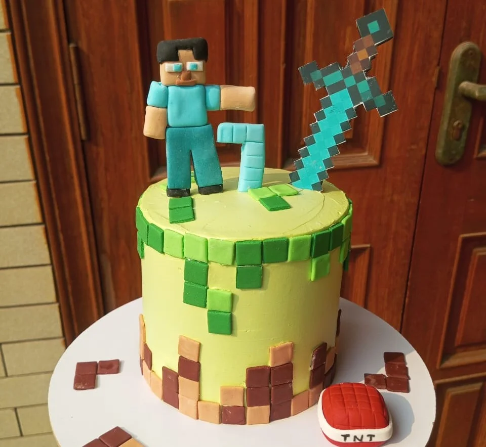 Minecraft Inspired Birthday Cake